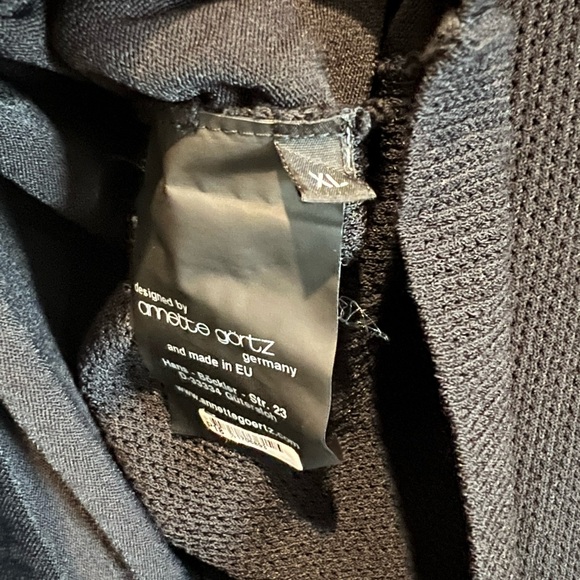 Annette Gortz black zip front sweater - Picture 5 of 6